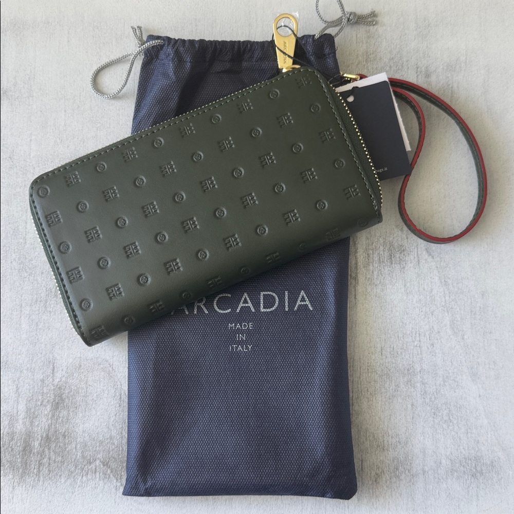 ARCADIA  Italy Leather Zip Around Embossed Wallet Wristlet Forest Matte Dk Green